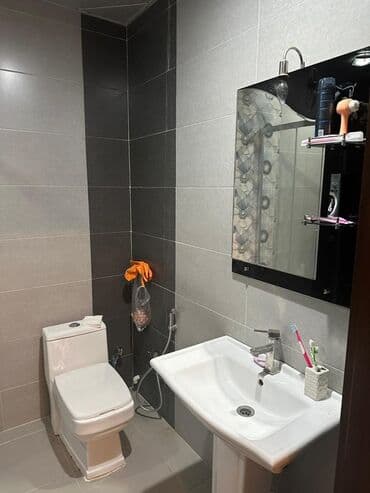 nərimanovda evler: Kirayə mənzil veril. Unvan Nerimanov Tehsil nazirliyinin yanı. 19 — 6