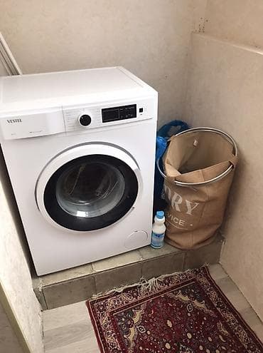 Həyət evləri və villalar: 2 otaqlı mənzil - Daxili koridor: ağ giriş qapısı, divar asılqanı — 8