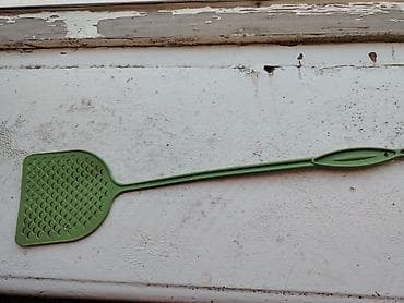Yaşıl rəngli milçək vuran - Material: yüngül və möhkəm plastik - Uzun