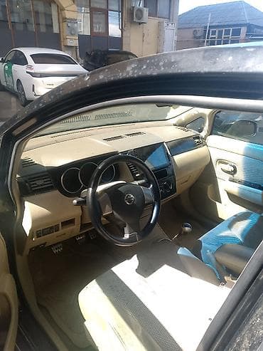 ford 0 km: Nissan Tiida: 1.6 l | 2007 il Sedan — 4