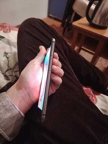 IPhone 8 Plus, 256 GB, Qara, Barmaq izi — 5