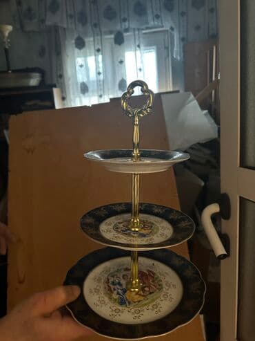 Tort və şiriniyyat qabı