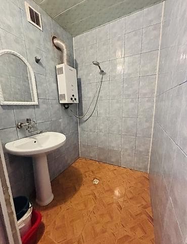emircanda ev satisi: Yaxşı təklif, Əcəmi metrosuna yaxın. Yaxın zamanda ev sahibi evə kombi — 9