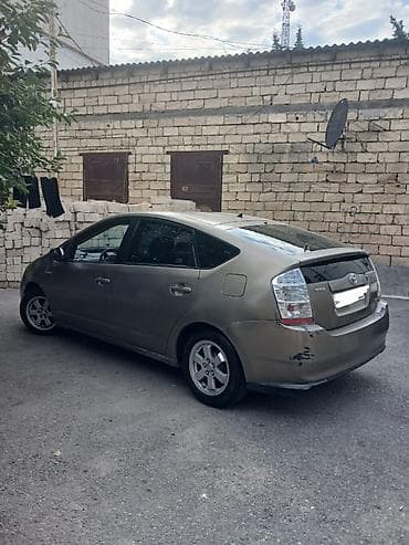 lovol 504 b: Toyota Prius: 1.5 l | Hetçbek — 8