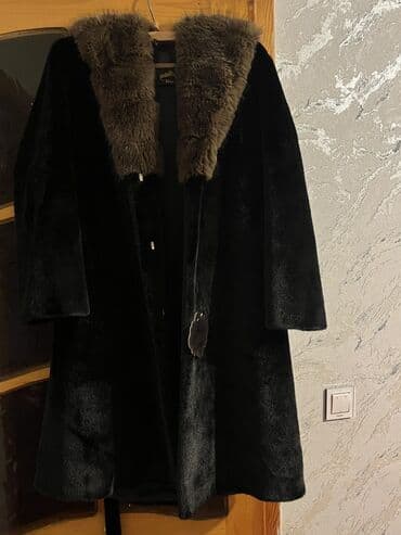 ikinci el subalar: Qadın üçün qara rəngli xəz palto - Material: yumşaq, parlaq fakturalı — 3