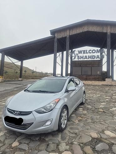 suktur: Hyundai Elantra: 1.8 l | 2012 il Sedan — 3