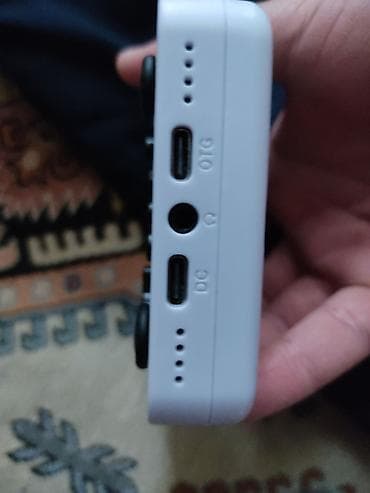 komputer oyun: 🎮 Retro oyun sevənlər üçün əla fürsət! Satdığım bu portativ əl konsolu — 4