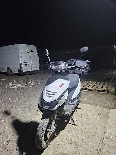 3 tekerlekli motor: 50 sm3, 2024 il — 2