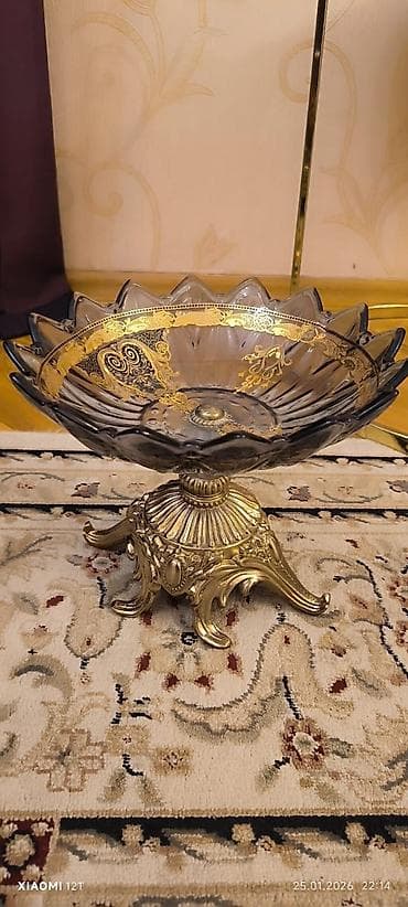 Klassik üslubda bəzəkli meyvə/şirniyyat qabı - Material: qalın şüşə