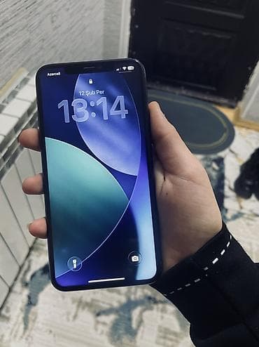 z fold 3: IPhone 11 Pro Max, Space Gray — 2