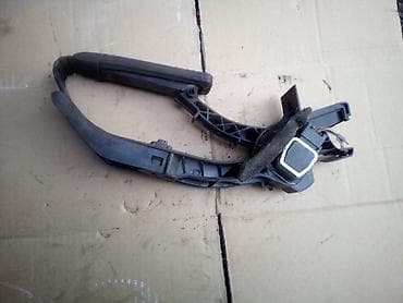 Электронная педаль дня Мерседеса w211