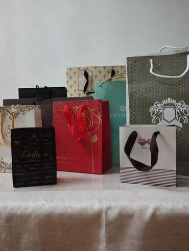 Kutu sumkalar hamsı bir yerde 6 azn lalafo.az -da Kutu sumkalar hamsı bir yerde 6 azn