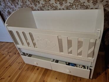 Oğlan və qız üçün, Dördbucaq, Beşik, Dəstsiz, Matrassız, Yellənmə mexanizm ilə