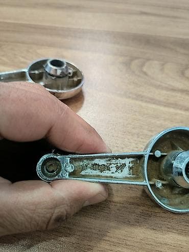 renault dacia logan: Lada vaz üçün şüşə qaldıran əla vəziyyətdədir. Cütü 20azn — 3