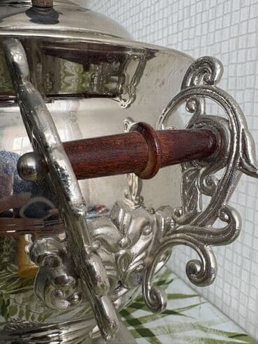 купить бу самовар на дровах: Klassik rus samovarı – dekorativ naxışlı metal gövdə və möhkəm ayaqlıq — 9