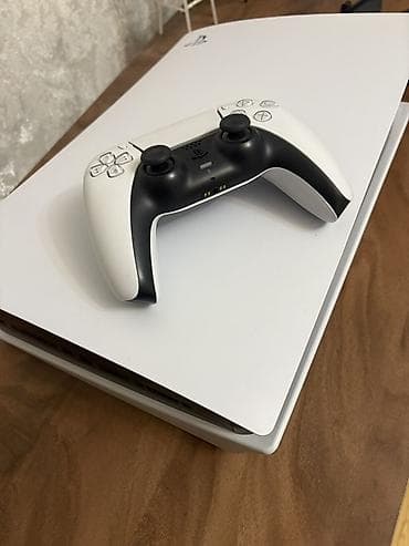 plastation: PlayStation 5 (Disk versiyası) oyun konsolu 2 disk Fifa24,God of War — 3