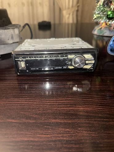 Магнитола, Б/у, AUX, США, Самовывоз, Бесплатная доставка, Платная доставка