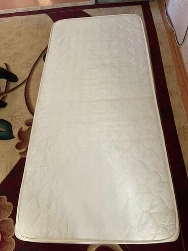 işlənmiş matras: Teze kimidi az istifade olunub ortapedik deyil 3 eded var elde təcili — 1
