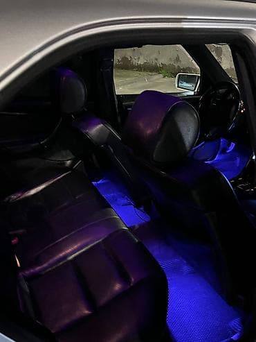 kia sed: Model: C230 (W202) Mühərrik: 2.3L, 4 silindr (M111 motoru) Güc — 7