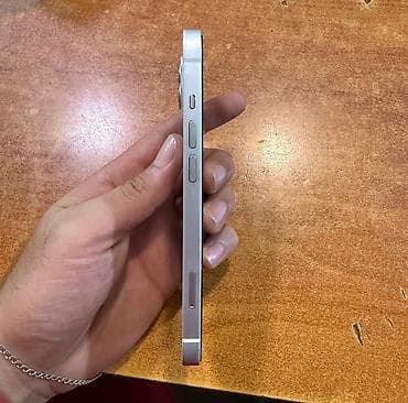 Находки, отдам даром: İphone 13 
Pil 82% hərşeyi işləyir 
450 m — 5