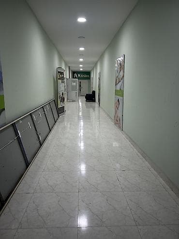 Kommersiya daşınmaz əmlakı: 40kvlıq otaqımız var.Otaq fotostudio pilates,gözəllik salonu,dərs — 5