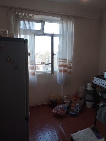 şirvan əmlak az: Şirvan şəhər Tofiq İsmayılov 10/34 ünvan 5/4 mərtəbəli binada 3 otaqlı — 2