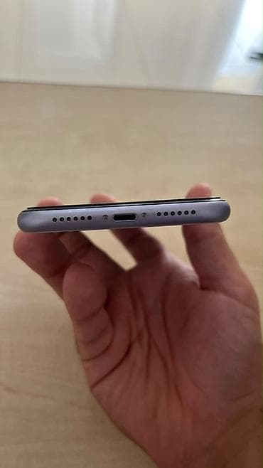 i̇phone 11 barter: IPhone 11, 128 GB, Mərcanı, Face ID — 5