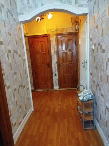 hovsanda 1 otaqli bina evleri 2021: Gəncə şəhərində mərkəzə yaxın yerləşən 3 otaqlı mənzil. ✅İşıq, su, qaz — 8