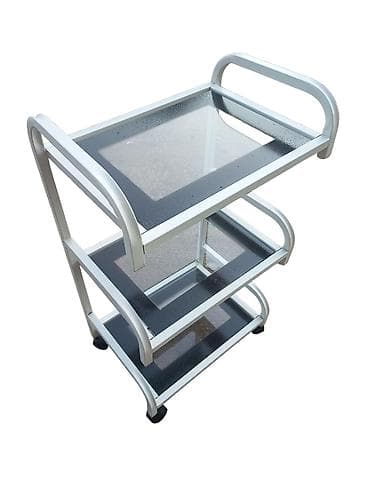 Tibbi etajerka yenidir