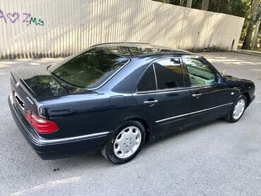 avtomobillər: Mercedes-Benz 230: 2.3 l | 1996 il Sedan — 9