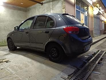 Saipa Tiba: 1.4 l | 2014 il 250 km Hetçbek