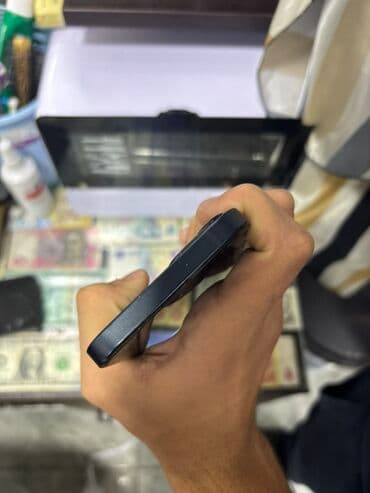 ikinci el apple 13: IPhone 13, 128 ГБ, Черный, Face ID — 8