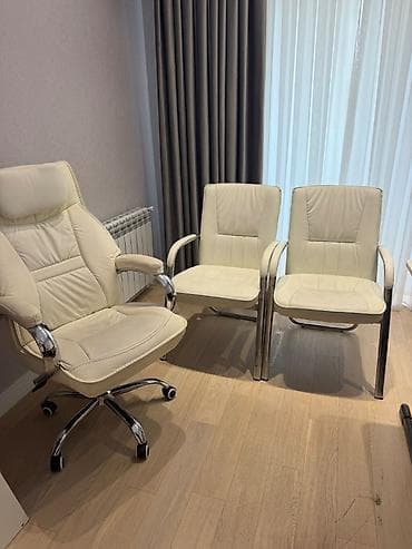 masa islenmis: Divan təzədir, 1 aydır alınıb. Yeni ofis tam əşyalı olduğu üçün — 6