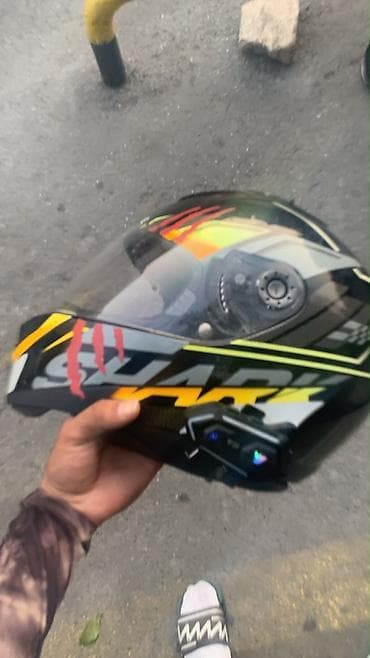 Şlem: SHARK tam üzlü motosiklet şlemi + Bluetooth interkom — 2