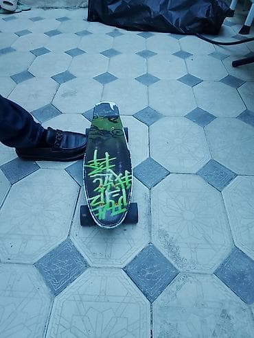 skey: Skateboard (kruiz tipli) - Kompakt lövhə: dar və yığcam forma, şəhər — 2