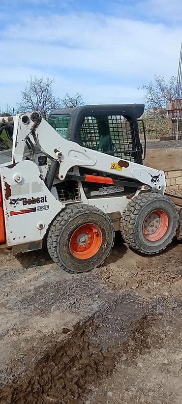 t 16 traktor: Bobcat S590 .servis texnikasi.veziyeti super.xerci yoxdu qaycili — 2