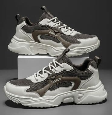 Ayaqqabılar: Krasofkalar və idman ayaqqabıları — 1