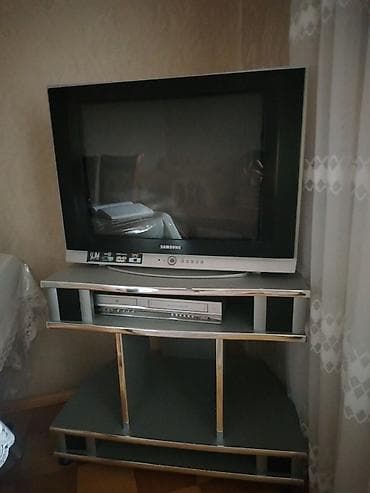Smart TV bokslar: Televizor ekran 75 sm Samsung. TƏCİLİ SATİLİR. 25m. Altliq ilə 30 — 3