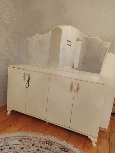 полка для цветов: Трюмо — 2