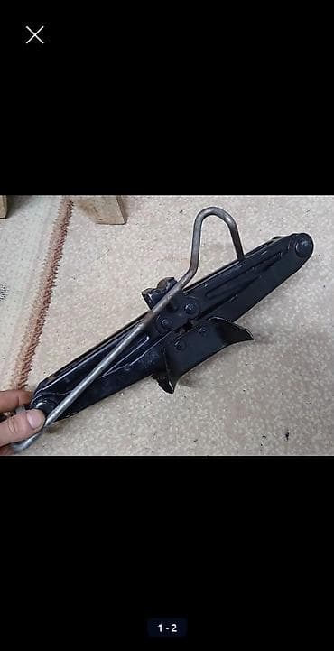 Avtomobil üçün mexaniki “gəlinci” (scissor jack) - Tip: Mexaniki