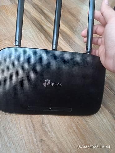 rotor modem: TP-Link Archer C20 AC750 Wi‑Fi router - İki zolaqlı 802.11ac: 2.4 GHz — 1