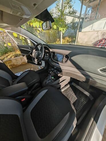 mercedes ml 320 yanacaq serfiyyati: VAZ (LADA) Vesta: 1.8 l | 2024 il 3000 km Sedan — 1