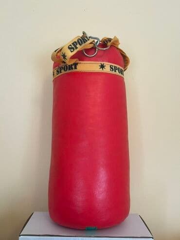 Qırmızı boks/üzlük torbası - Rəng: qırmızı - Material: yumşaq süni