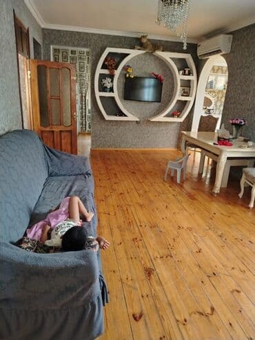 продажа и аренда домов: Satılır: Həyətyanı ev Xüsusiyyətlər: - Giriş həyəti və darvazaya — 3