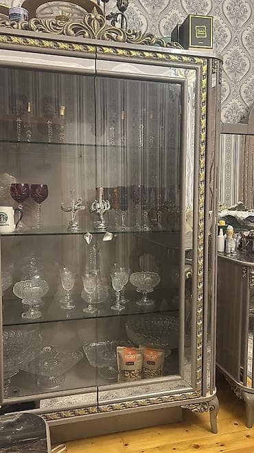 Ev üçün mebel: Klasiya vitrini və yemək otağı dəsti - Üslub: klassik/barokko — 2