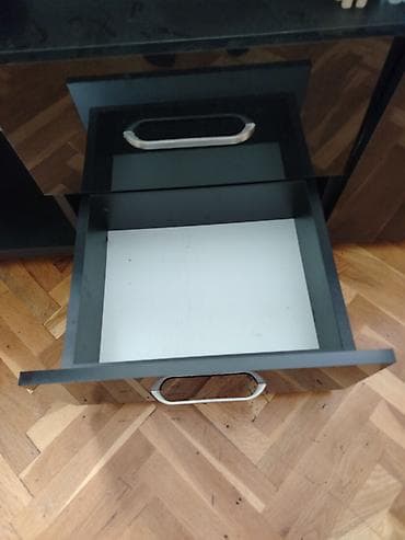 piano stul: Düz TV altlığı, Polkalı, Laminat — 5