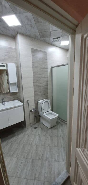 maştağa kiraye: Yeni Günəşli qəsəbəsi, AB massivində, Yeni Tikili 13 mərtəbəli binanın — 11