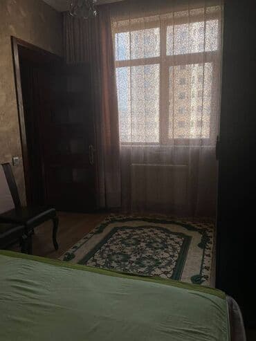 mikrorayon kiraye evler: Mənzil kirayə verilir. 3 otaq, 19.8 mərtəbə, 90 kv, tam əşyalı — 4