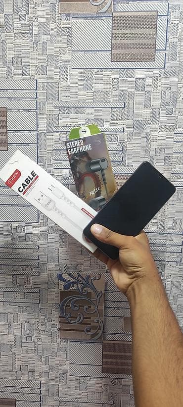 soba islenmis: Samsung Galaxy A32, 64 GB, rəng - Bənövşəyi, Sensor — 1
