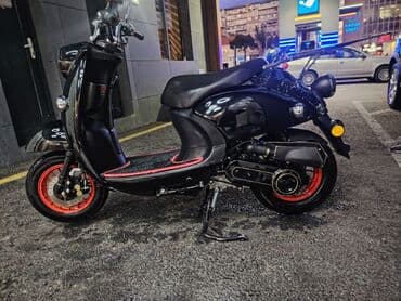 авто шлем: Polo mopet - Rəng: parlaq qara, qırmızı disklərlə - Kuzov: retro — 1